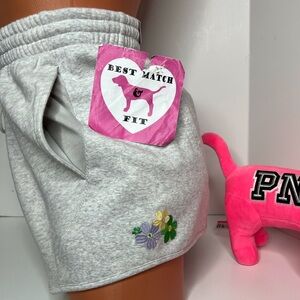 Victoria’s Secret PINK XXL Embroidery Ivy Fleece Curved Hem Shorts Retro Floral